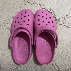 light pink size 6 crocs women’s would also fit size 3-5 in kids